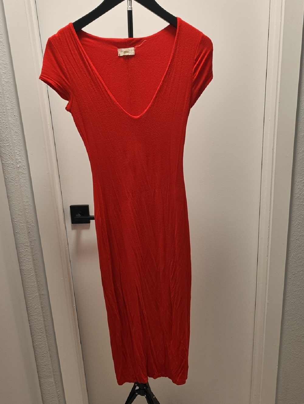 Women’s Red V-Neck Midi Dress - Classic Silhouette